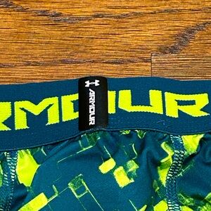 Under armor leggings.